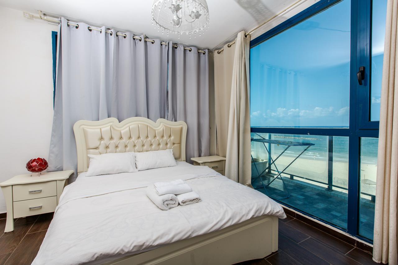 Ocean Front Apartments First Line To The Beach Tel Aviv Luaran gambar