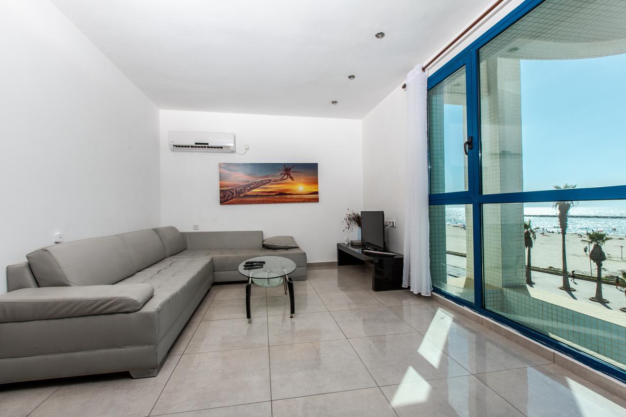 Ocean Front Apartments First Line To The Beach Tel Aviv Luaran gambar