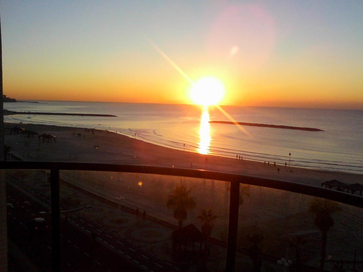 Ocean Front Apartments First Line To The Beach Tel Aviv Luaran gambar